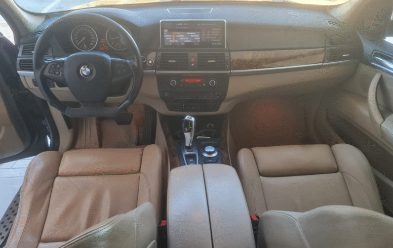 BMW X5 3.0d 235CV – Pack M