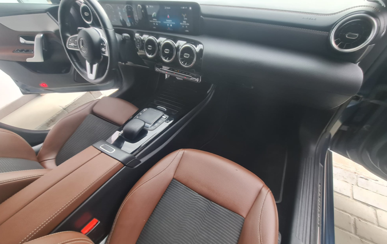 Mercedes Cla Shooting Brake 220d Automático